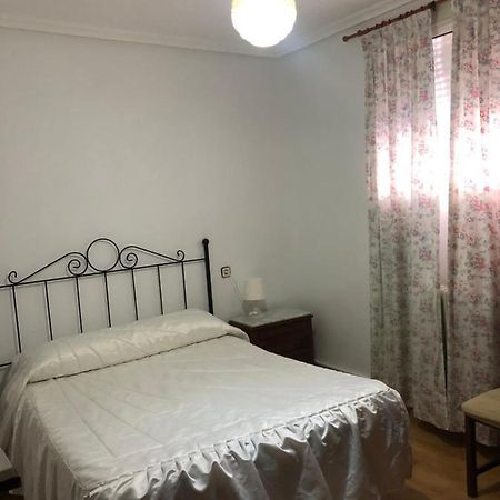 Pension Ruiz Linares  Esterno foto