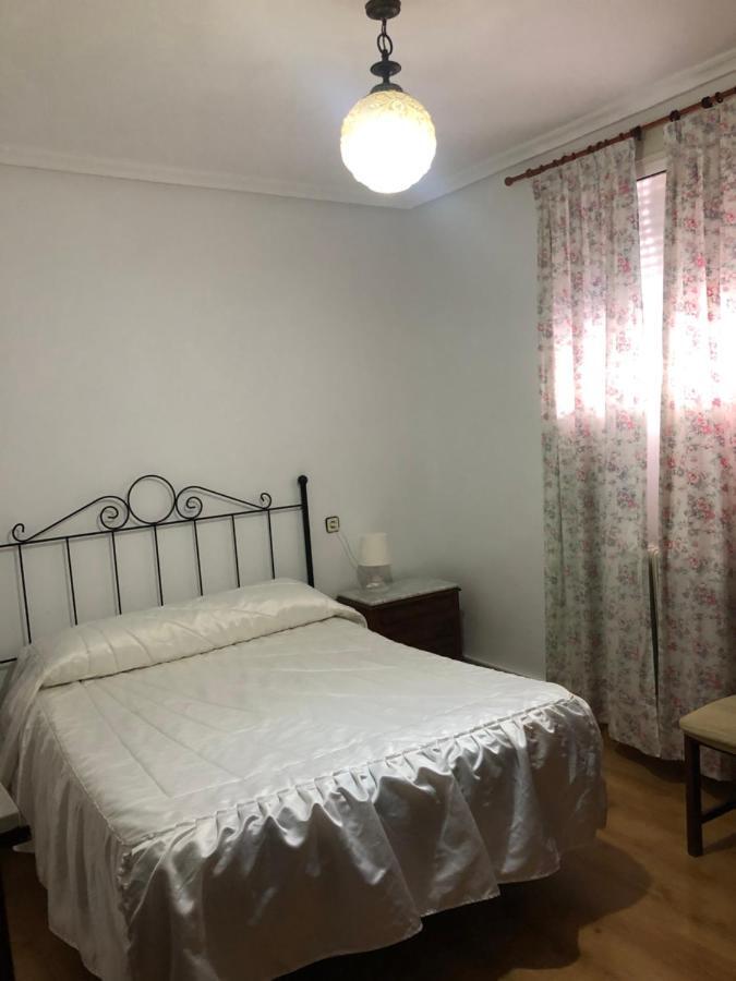 Pension Ruiz Linares  Esterno foto